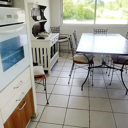 Sleeps 6 Pool *