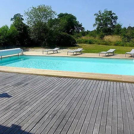 Sleeps 6 Pool * Léon